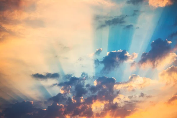 Paisaje Nublado Cielo Azul Dramático Tiro Atardecer —  Fotos de Stock