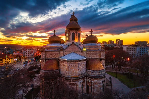 Vedere Aeriană Catedralei Adormirea Maicii Domnului Din Varna — Fotografie, imagine de stoc