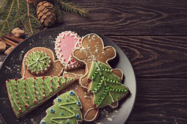 Yeni yıl ev yapımı zencefilli ekmek.