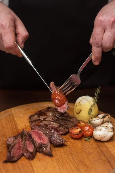 Grilovaný hovězí steak — Stock fotografie