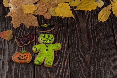 Cadılar Bayramı için ev yapımı lezzetli zencefilli bisküviler.