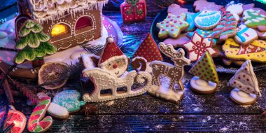 Yeni yıl ve Noel için zencefilli ekmek
