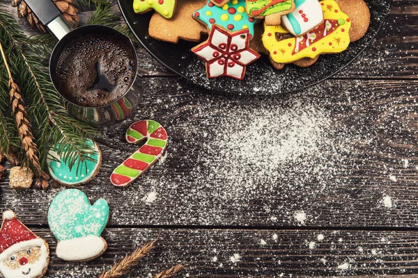 Gingerbreads and coffee for new years or christmas — Stock Photo, Image