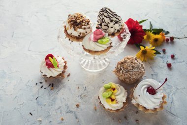 Farklı kek kompozisyon