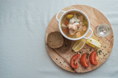 Rus geleneksel balık çorbası