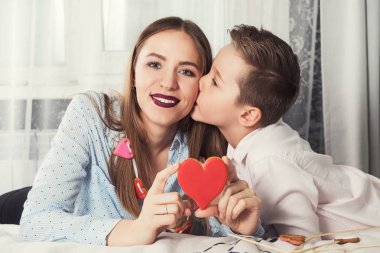 Mutlu Sevgililer ya da anneler günü