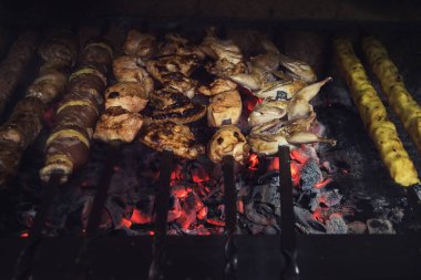 Marine edilmiş ızgara kebab
