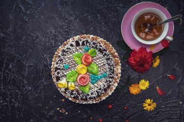 Lezzetli kek kompozisyon