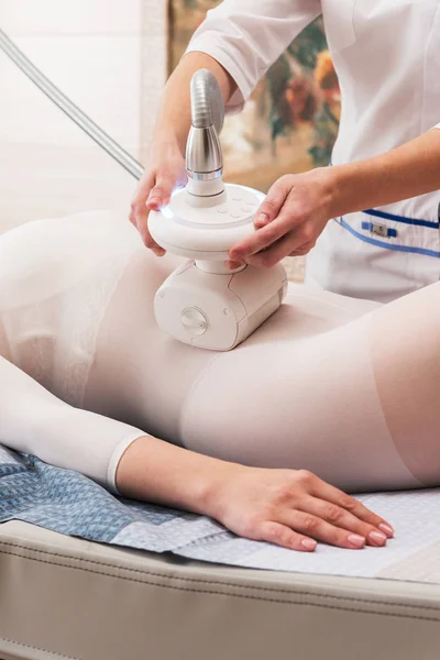 LPG, en lichaam contouren van behandeling in de kliniek — Stockfoto