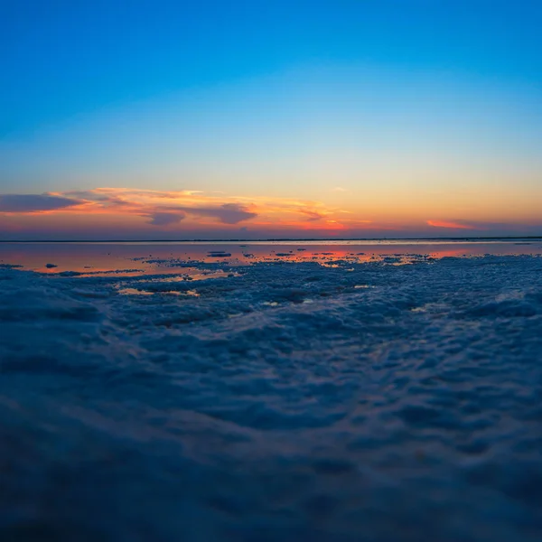 Atardecer de belleza en lago salado —  Fotos de Stock