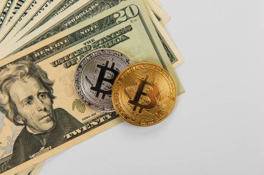 Bitcoin madeni para dolar ile