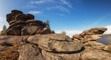Güzellik görünüm Kolyvan göl kenarında