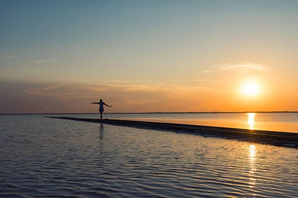 Atardecer de belleza en lago salado —  Fotos de Stock