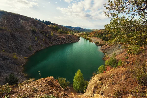 Lago azul em Altai — Fotografia de Stock