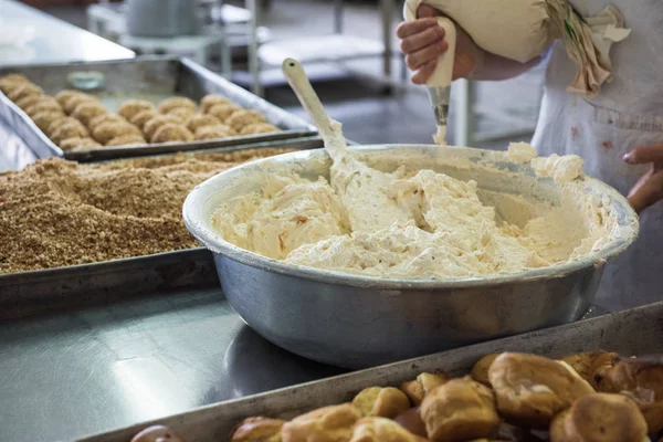 Produzione non sanitaria di biscotti — Foto Stock