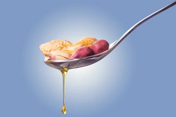 Natural peanut oil — Stock Photo, Image