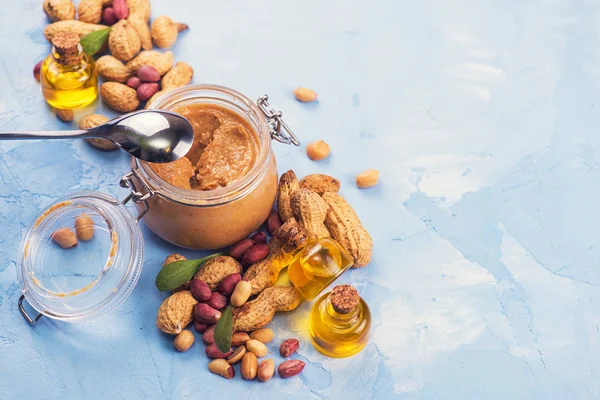 Natural peanut butter — Stock Photo, Image