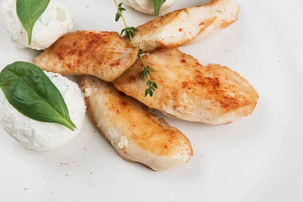 Grilled chicken breast with mozzarella cheese. — Stock Photo, Image