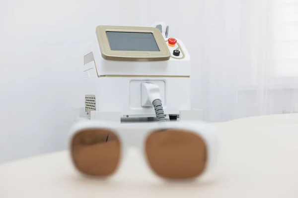 Protective glasses on laser epilation equipment — Stock Photo, Image