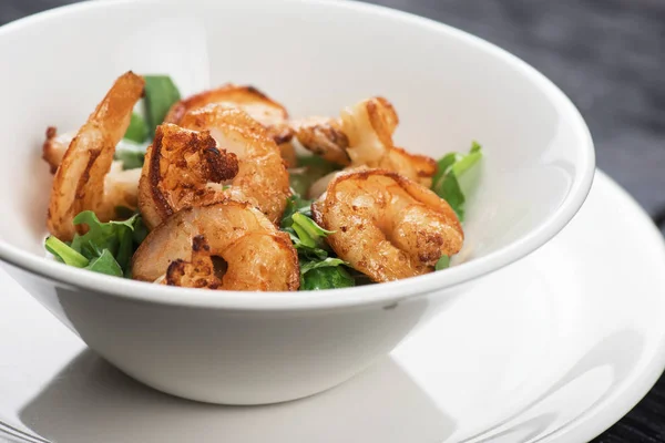 Fried tasty shrimps — Stock Photo, Image