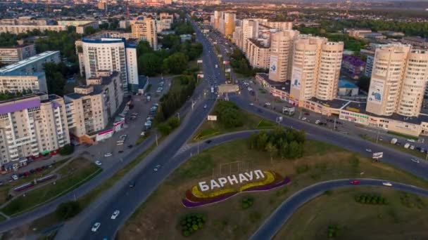 Timelapse af vej og gader, Barnaul by, Sibirien, Rusland – Stock-video