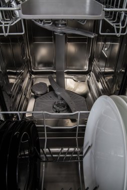 Yemekler bir modern bulaşık makinesi