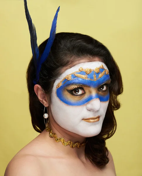 Vrouwen met gouden masker — Stockfoto