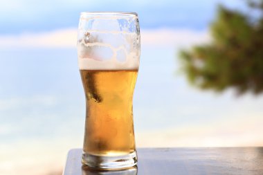 Light bira glas Close-Up