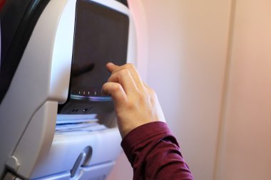 Uçak siyah ekran dokunaklı el