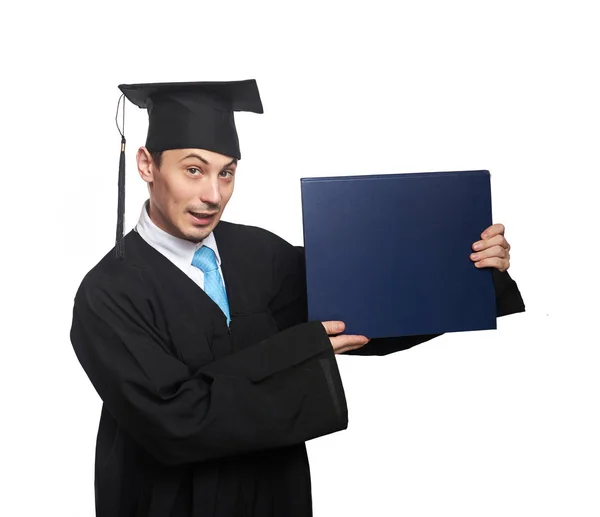 Studente laureato mostrando il suo diploma — Foto Stock