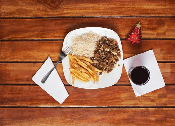 Almuerzo de Navidad en mesa de madera — Foto de Stock