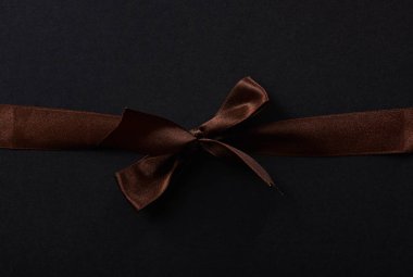 Kahverengi ipek yay şerit