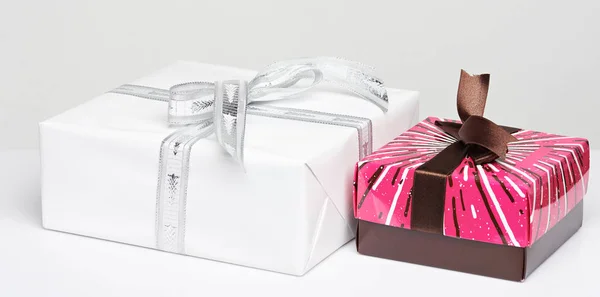 白色背景礼品盒 — 图库照片