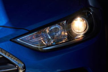 Araba kafa ile led optik ışık