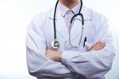Üniformalı erkeklere doktor