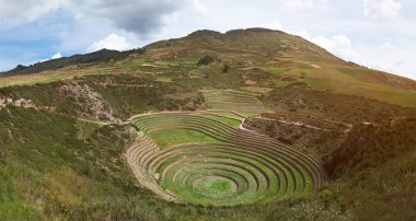 Moray dairesel teraslar