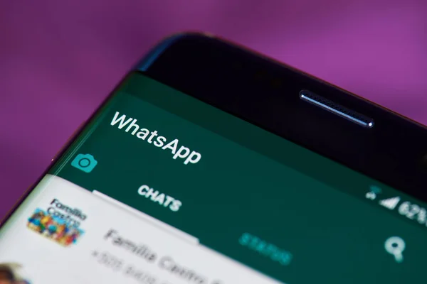 Whatsapp app on phone — Stock Photo, Image
