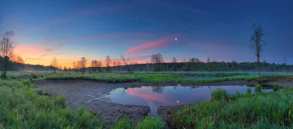 Panorama-Morgenlandschaft — Stockfoto