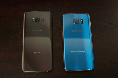 Comparation Samsung s8 artı ve s7 kenar smartphone