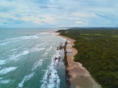 Kıyı şeridi okyanus dalgaları
