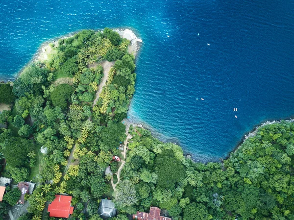 Lagoa azul em tropical — Fotografia de Stock