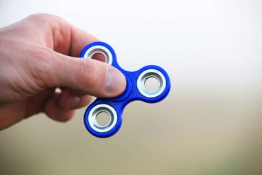 Spinner el yakın çekim