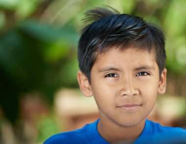 Ciddi İspanyol çocuk portresi