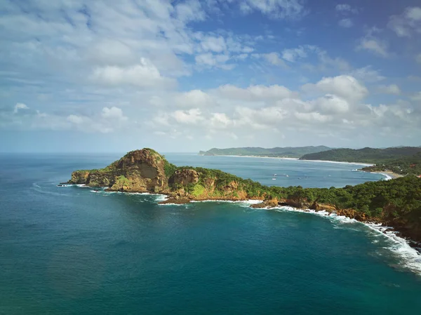 Panoramik okyanus kıyı şeridi