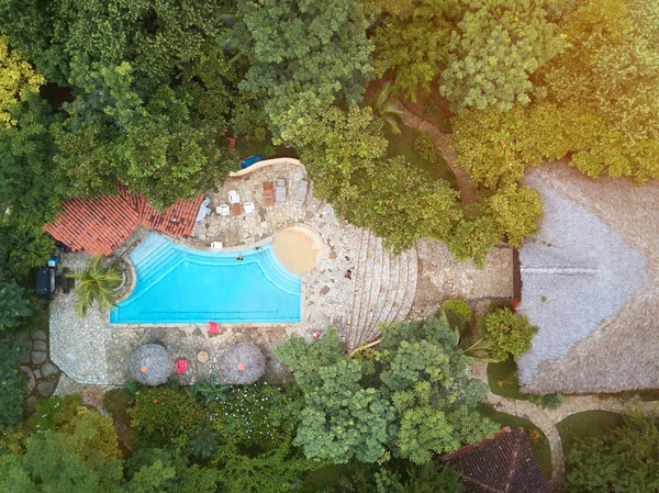 Vista aérea na piscina — Fotografia de Stock
