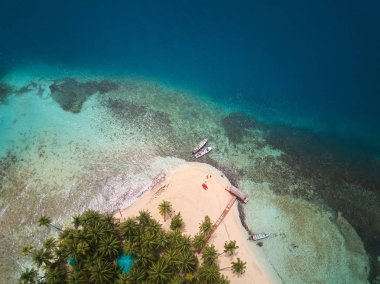 Beach coral Island üzerinde