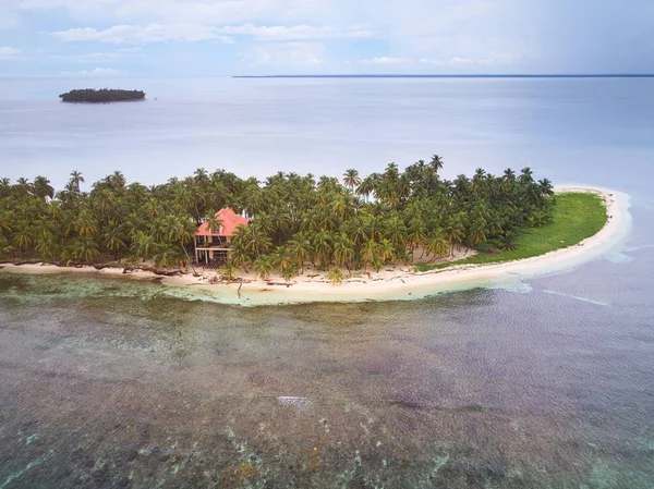 Villa su isola privata — Foto Stock