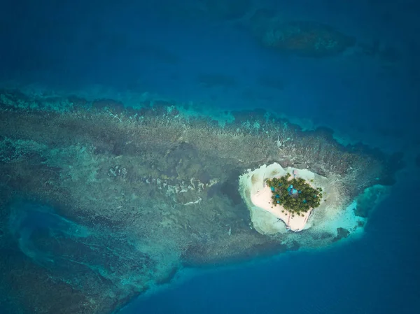 Bir küçük Mercan Adası