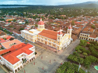 Granada şehirde yürüyüş turizm
