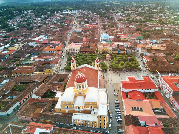 Powyżej widok na główny plac w mieście Grenada — Zdjęcie stockowe